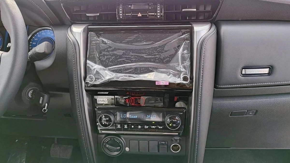 Toyota Fortuner FORTUNER 2.4L DIESEL 2025-7-7