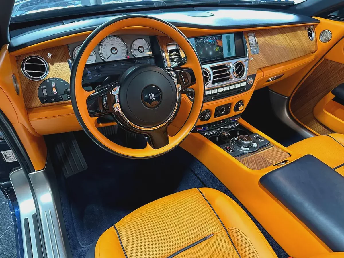 ROLLS-ROYCE DAWN PERFECT COMBINATION COLOR GCC PPF 10-YEAR WARRANTY FULL SERVICE HISTORY NO ACCIDENT-2-2