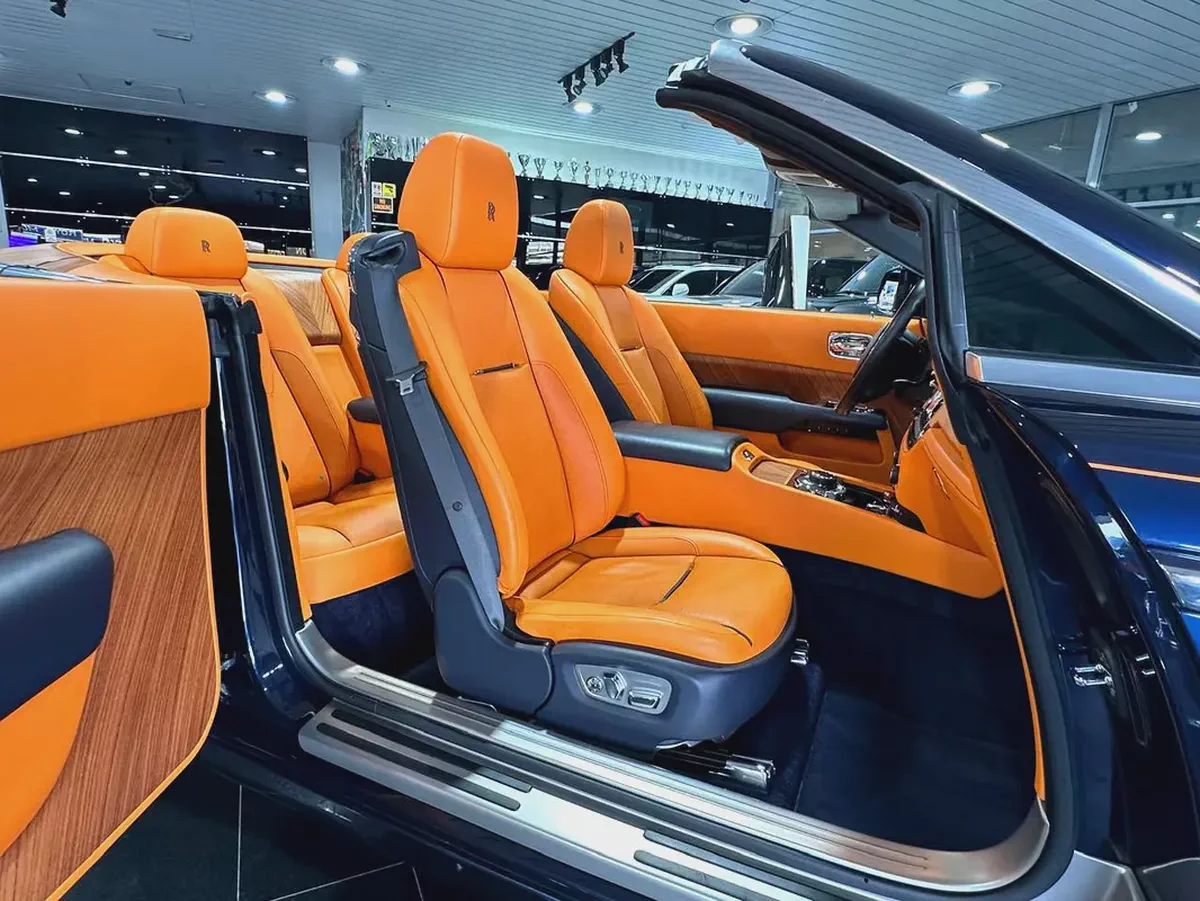 ROLLS-ROYCE DAWN PERFECT COMBINATION COLOR GCC PPF 10-YEAR WARRANTY FULL SERVICE HISTORY NO ACCIDENT-5-5