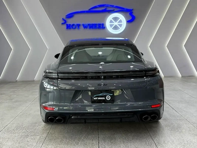 2026 - Porsche Panamera Turbo S E-Hybrid - Performance Luxury Sedan-4