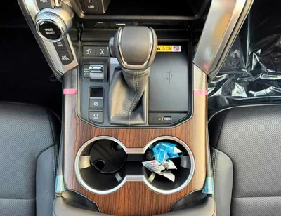 Toyota Land Cruiser VX 4.0L PETROL V6 || RADAR | BIG DVD | REAR ENTERTAINMENT SCREEN | COOL BOX | FULL OPTION (CODE#VX4M-17