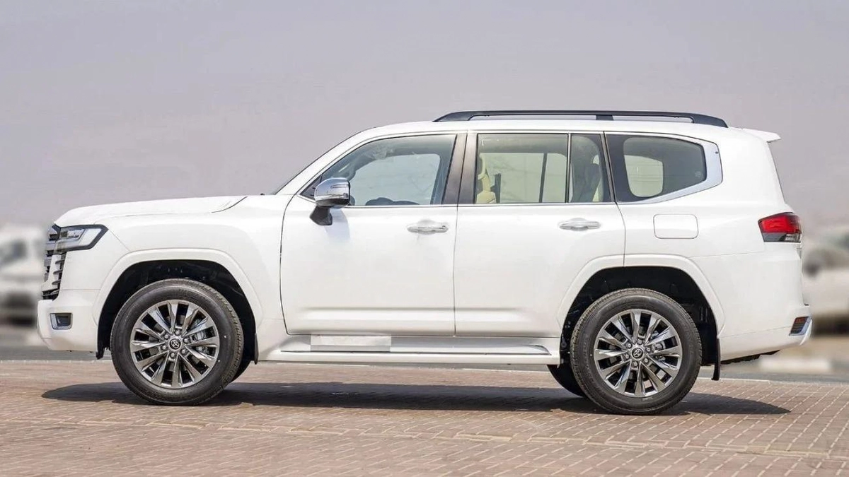 Toyota Land Cruiser (LHD) LC300 VXR 3.3D AT MY2025 – WHITE-8-8