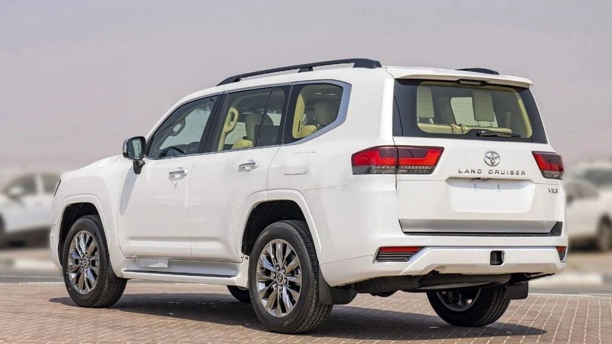 Toyota Land Cruiser (LHD) LC300 VXR 3.3D AT MY2025 – WHITE-11-11