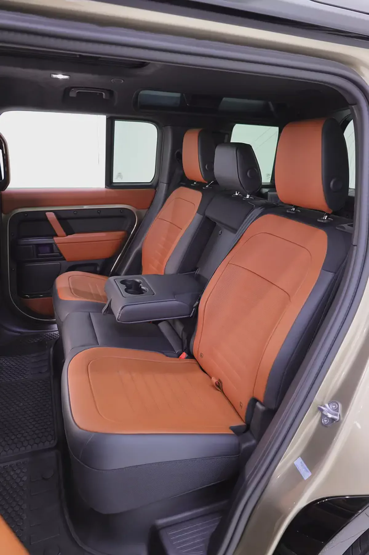 DEFENDER 110 OCTA P635 - V8 - FULLY LOADED-12-12