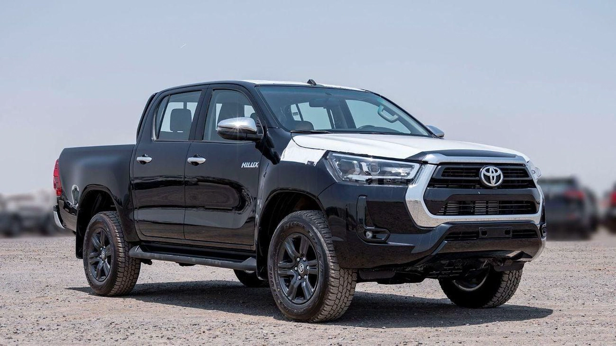 Toyota Hilux Toyota Hilux Toyota Hilux 2.4L Diesel AT 4x4 Full Option 2025-2-0