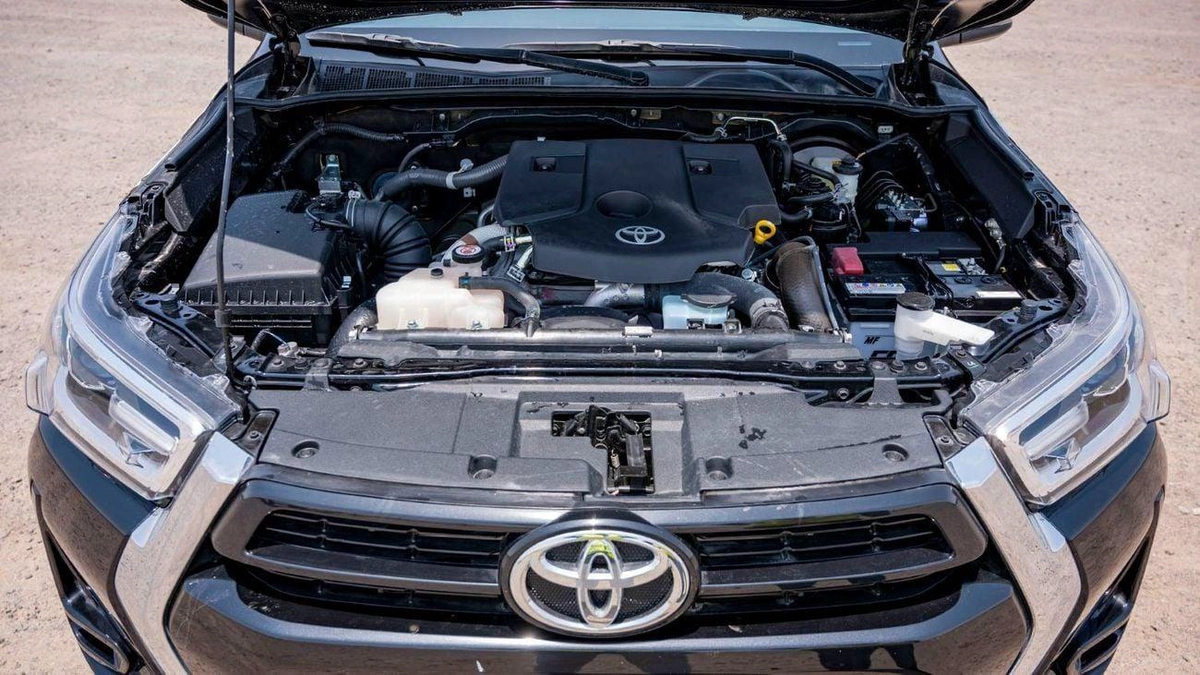 Toyota Hilux Toyota Hilux Toyota Hilux 2.4L Diesel AT 4x4 Full Option 2025-3-0
