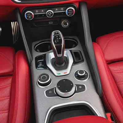 1,724 P.M • 0% Downpayment • Alfa Romeo Giulia Veloce • Agency Warranty And Service Contract-10