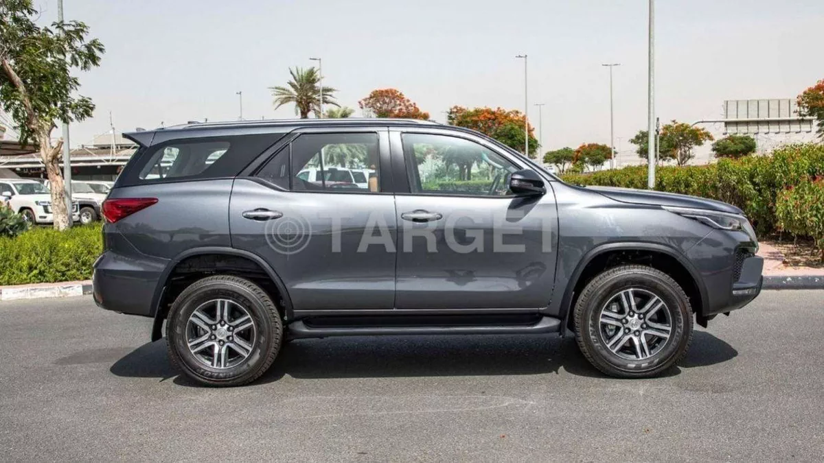 Toyota Fortuner EXR FORTUNER 2.7L 4WD-4-0