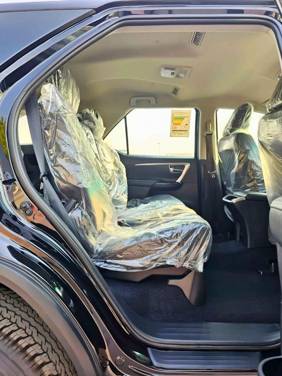 Toyota Fortuner VXR SR5 ADVENTURE / 4.0L V6 PETROL / FRONT PWR SEATS / PUSH START / DIFF LOCK AUTO A/C (CODE # F6HA)-11-0