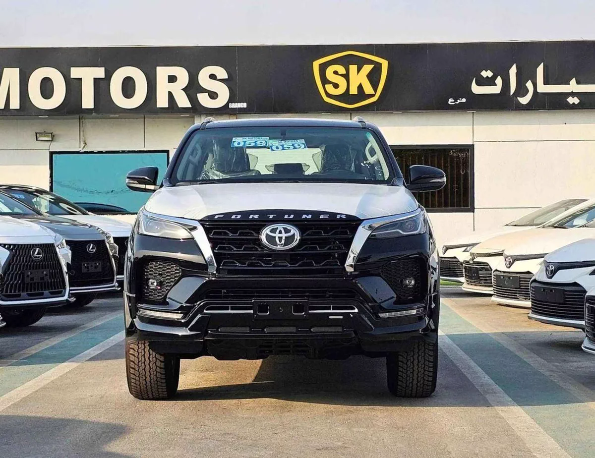 Toyota Fortuner VXR SR5 ADVENTURE / 4.0L V6 PETROL / FRONT PWR SEATS / PUSH START / DIFF LOCK AUTO A/C (CODE # F6HA)-1-0