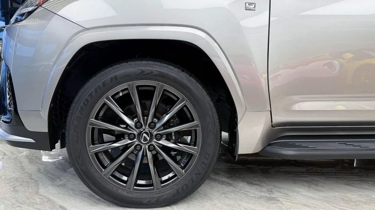 Lexus LX600 F Sport Launch Edition 3.5L Lexus LX600 F-Sport Launch Edition - 2022-18-0
