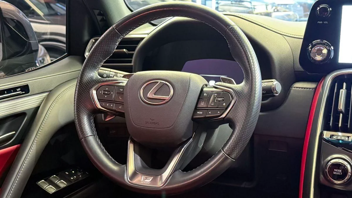 Lexus LX600 F Sport Launch Edition 3.5L Lexus LX600 F-Sport Launch Edition - 2022-7-0