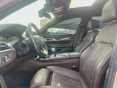 Pristine BMW 750Li Exclusive 2018 | GCC Specs | Full Service History-10