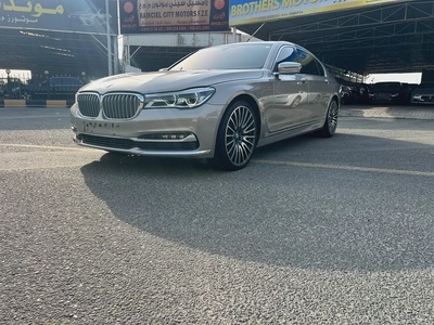 Pristine BMW 750Li Exclusive 2018 | GCC Specs | Full Service History-4