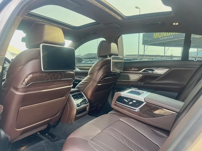 Pristine BMW 750Li Exclusive 2018 | GCC Specs | Full Service History-8