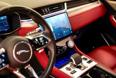 AED 2334 PM | JAGUAR F PACE R DYNAMIC 2022 | UNDER AGENCY WARRANTY SERVICE CONTRACT SEPT 2027| GCC-2