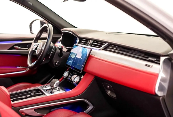 AED 2334 PM | JAGUAR F PACE R DYNAMIC 2022 | UNDER AGENCY WARRANTY SERVICE CONTRACT SEPT 2027| GCC