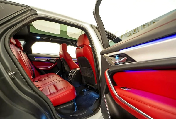 AED 2334 PM | JAGUAR F PACE R DYNAMIC 2022 | UNDER AGENCY WARRANTY SERVICE CONTRACT SEPT 2027| GCC