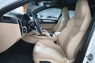 2022 Porsche Cayenne Coupe GCC Specs - Pristine Condition-10