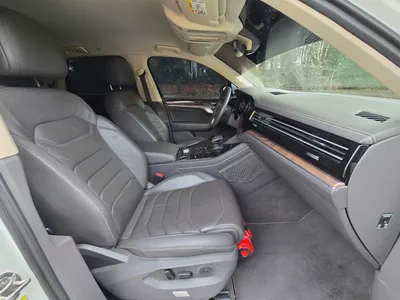 Volkswagen Touareg 2018 | GCC Specs | Excellent Condition | Single owner-16