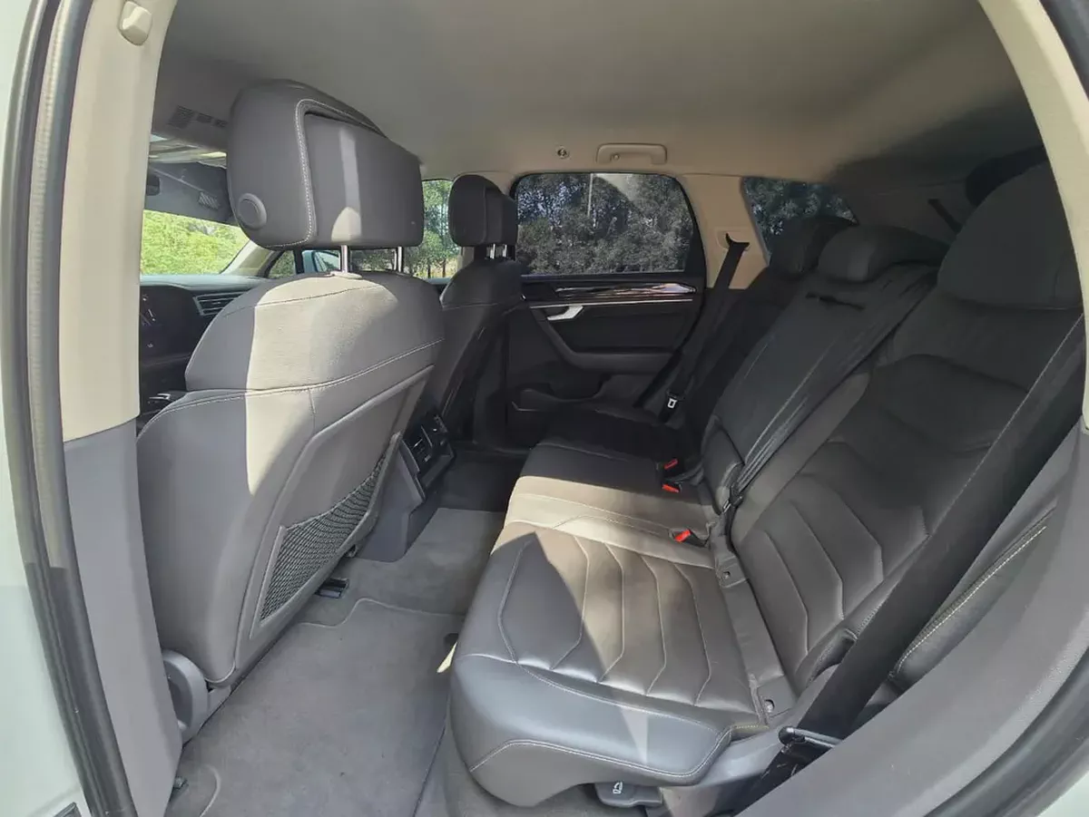 Volkswagen Touareg 2018 | GCC Specs | Excellent Condition | Single owner-15-15