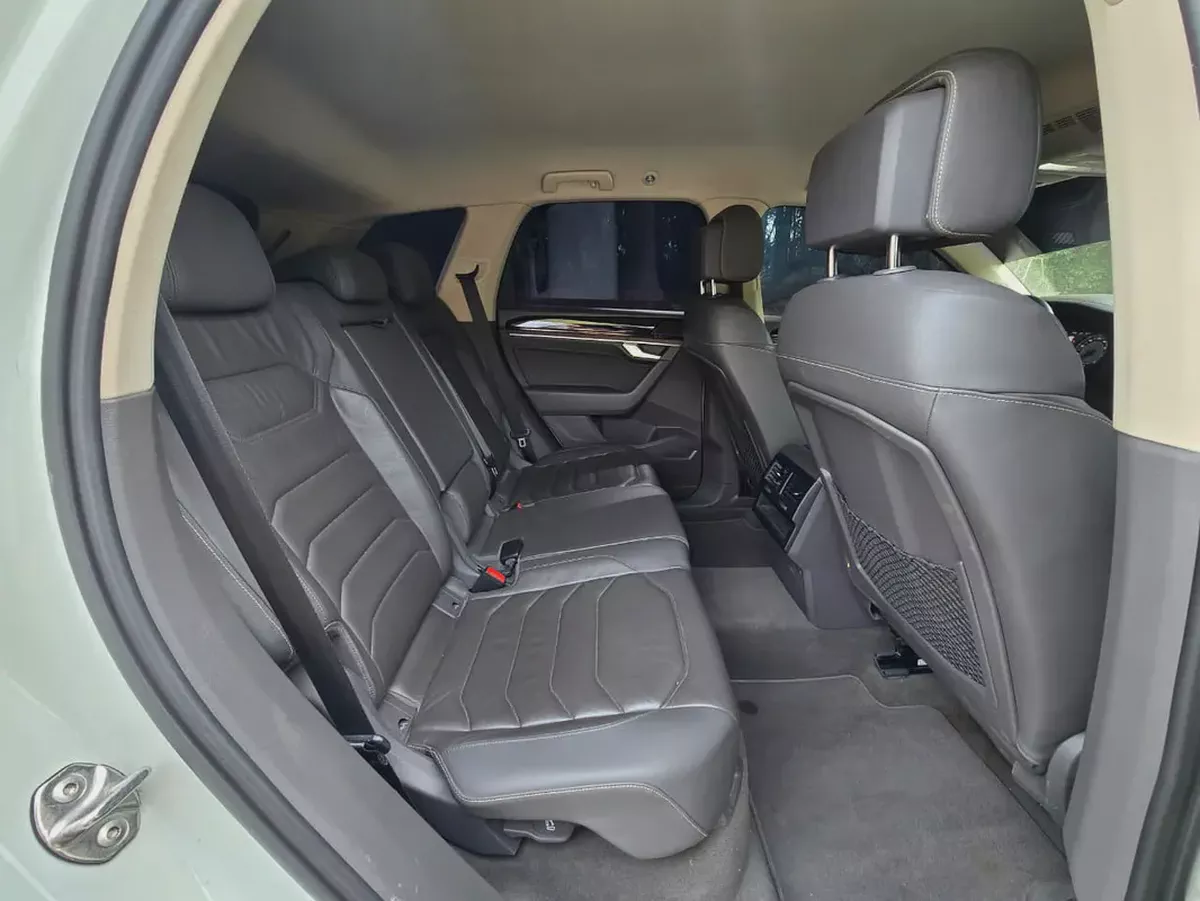 Volkswagen Touareg 2018 | GCC Specs | Excellent Condition | Single owner-17-17