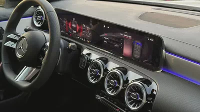 Mercedes Benz CLA 200-9