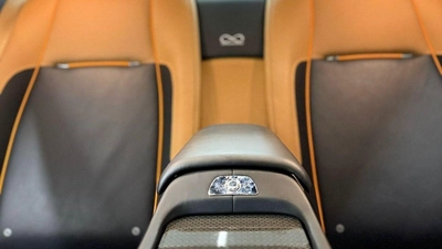 Rolls Royce Wraith Black Badge | GCC Specs | Impeccable Condition | Full Service History-18
