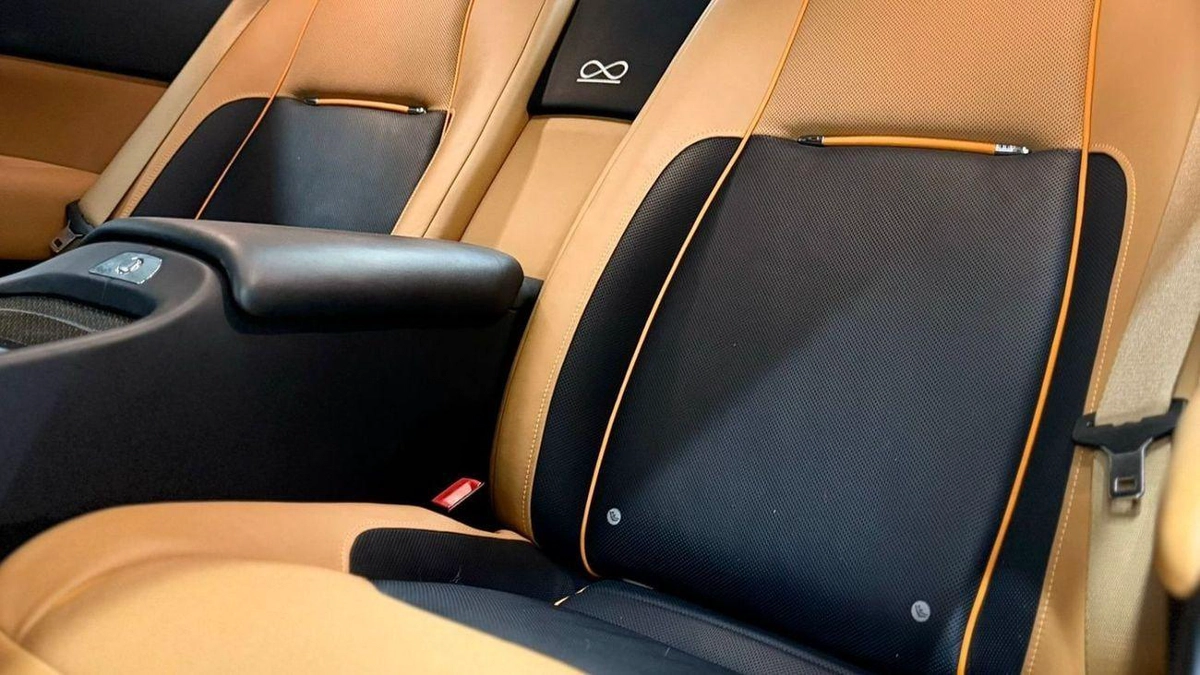 Rolls Royce Wraith Black Badge | GCC Specs | Impeccable Condition | Full Service History-8-8