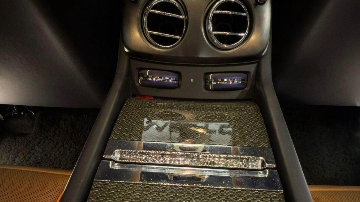 Rolls Royce Wraith Black Badge | GCC Specs | Impeccable Condition | Full Service History-12-12