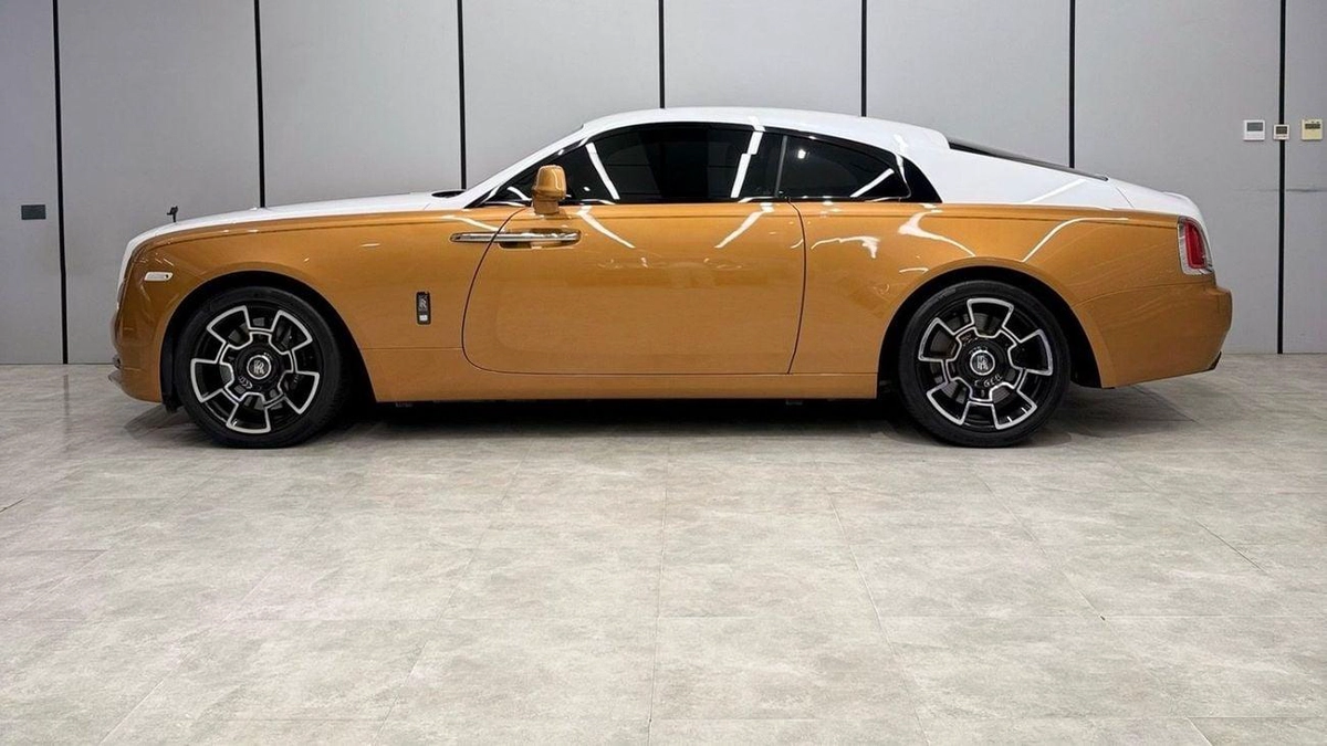 Rolls Royce Wraith Black Badge | GCC Specs | Impeccable Condition | Full Service History-21-21