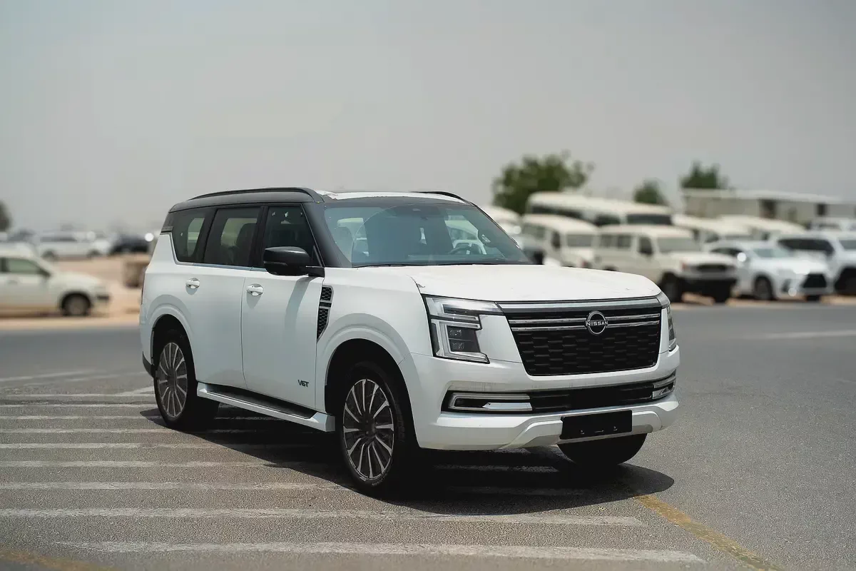 Brand New Nissan Patrol 2026 LE Platinum Turbo | GCC Specs  | WHITE WITH BLACK ROOF | RED INTERIOR-1-1