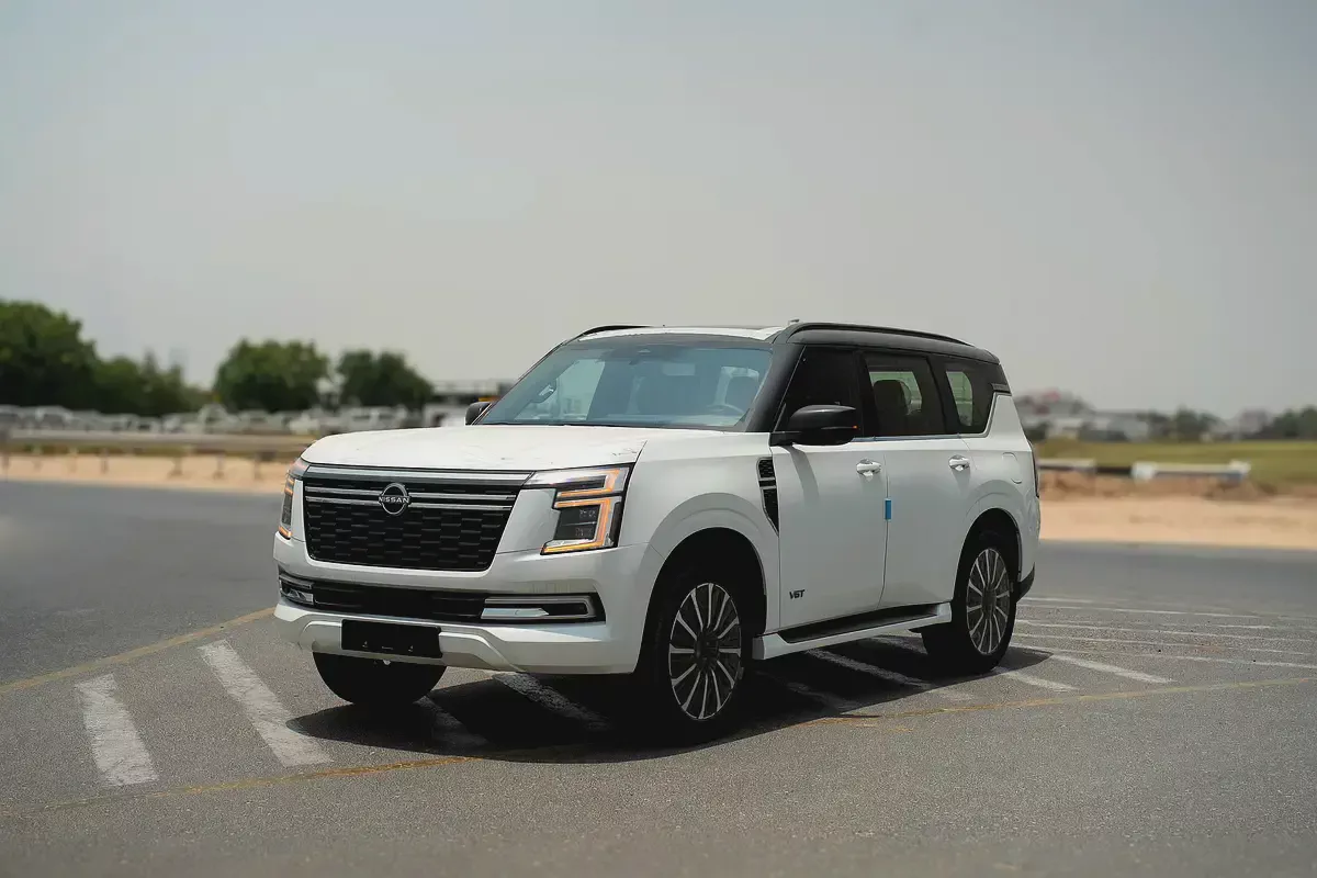 Brand New Nissan Patrol 2026 LE Platinum Turbo | GCC Specs  | WHITE WITH BLACK ROOF | RED INTERIOR-3-3