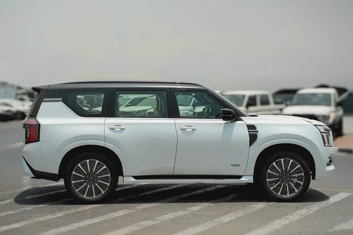 Brand New Nissan Patrol 2026 LE Platinum Turbo | GCC Specs  | WHITE WITH BLACK ROOF | RED INTERIOR-4-4