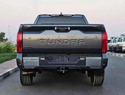 Toyota Tundra CREWMAX TRD SR5/ 4WD/ VERY LOW MILEAGE/ ORG AIRBAG/ LOT#9666-12