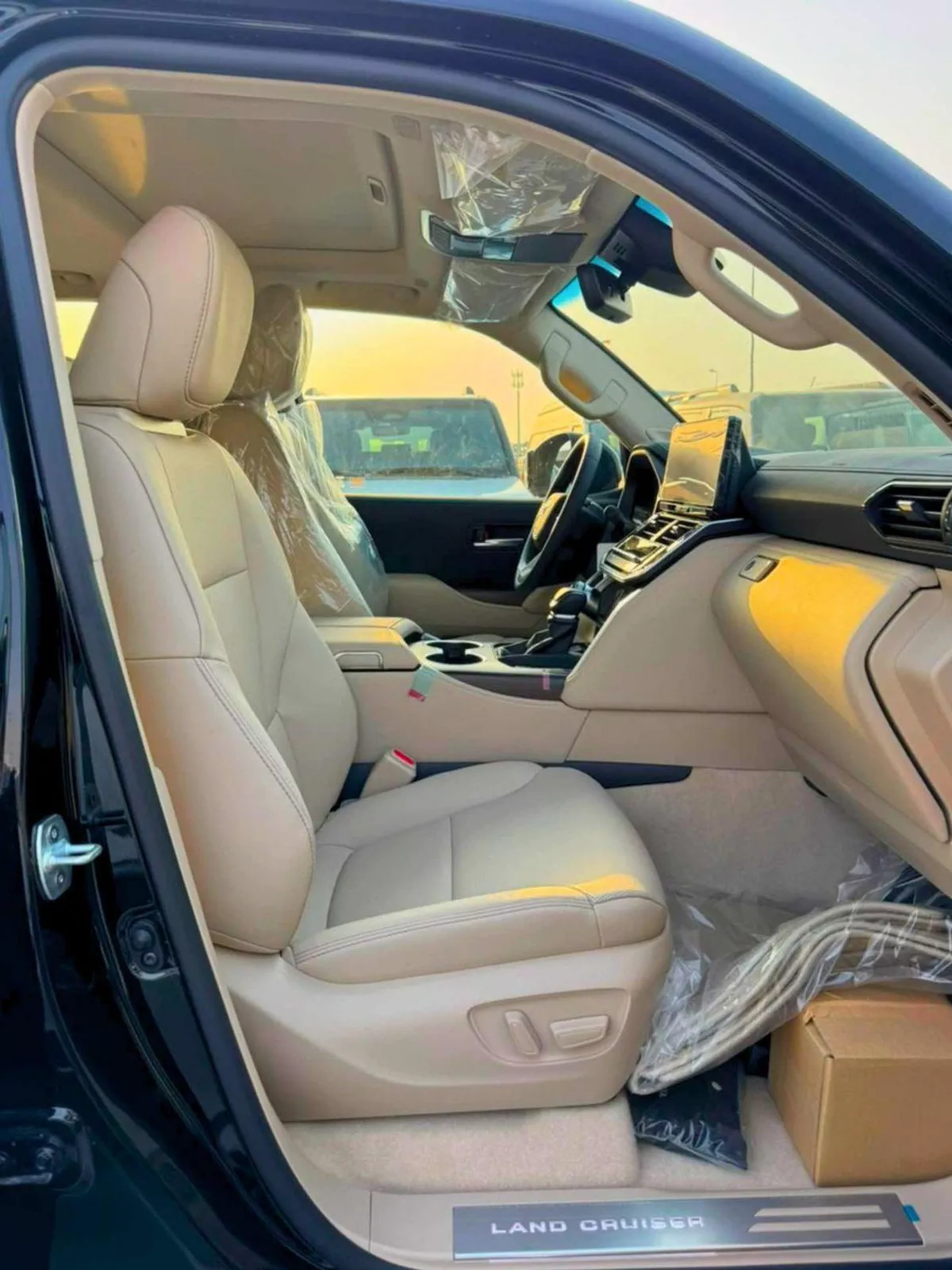 Toyota Land Cruiser GXR TWIN TURBO || 3.5L V6 PETROL / RADAR / SUNROOF / JBL SPEAKERS / COOL BOX (CODE # GXRPR)-12-0