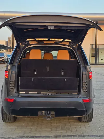 Land Rover Discovery HSE Si6 2018 - European Specs - GCC Stock-12