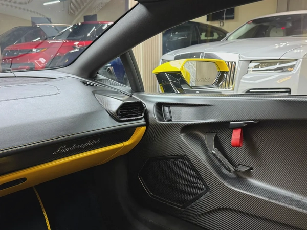 2023 Lamborghini Huracan Tecnica - GCC Specs - Like New