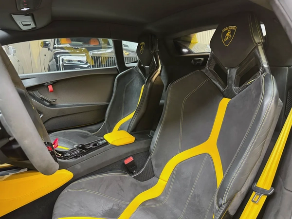 2023 Lamborghini Huracan Tecnica - GCC Specs - Like New