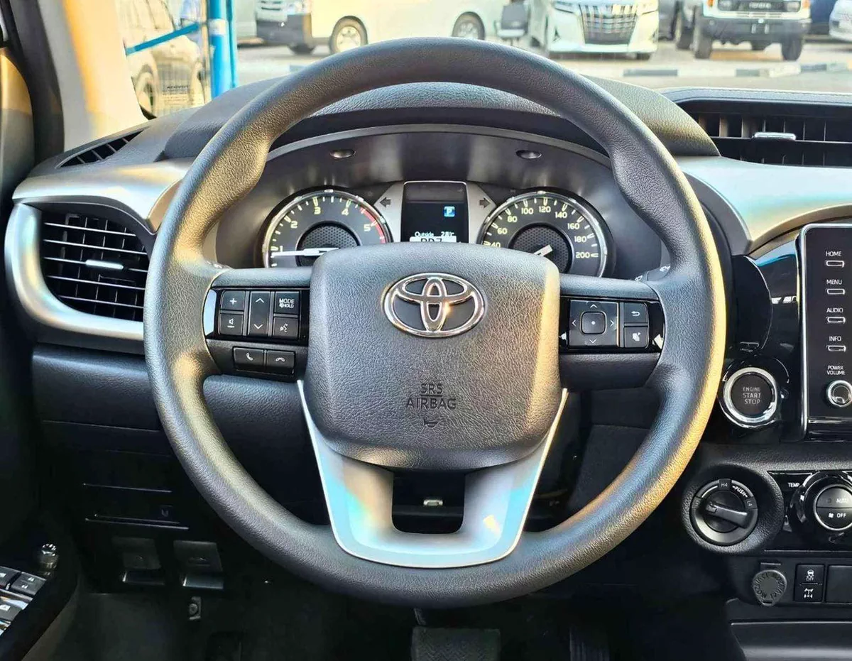 Toyota Hilux SGLX SR5 WIDE BODY / 2.4L DIESEL V4 A/T / PUSH START / REAR CAMERA / REAR CHROME BUMPER (CODE # HLD5-10-0