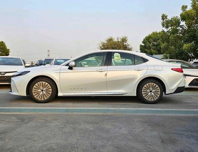 Toyota Camry GLE LE || 2.5L V4 PETROL | PUSH START | DVD CAMERA | SUNROOF (CODE # CPTLE)-2