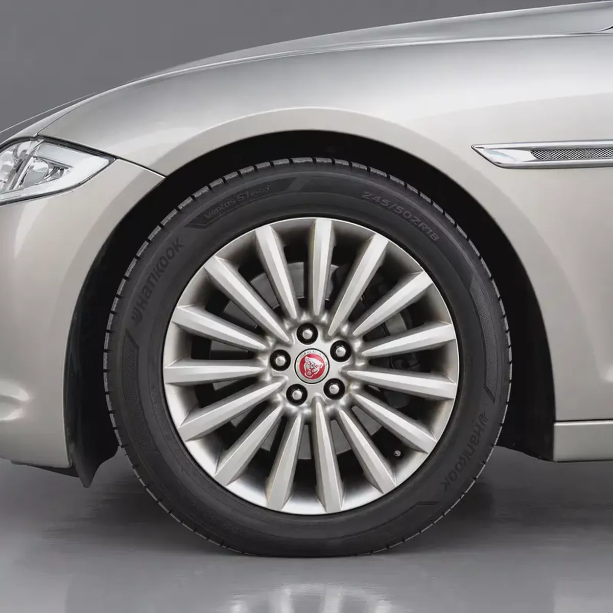 AED 34,950 • Jaguar XJL • 1 Year Warranty-5-5