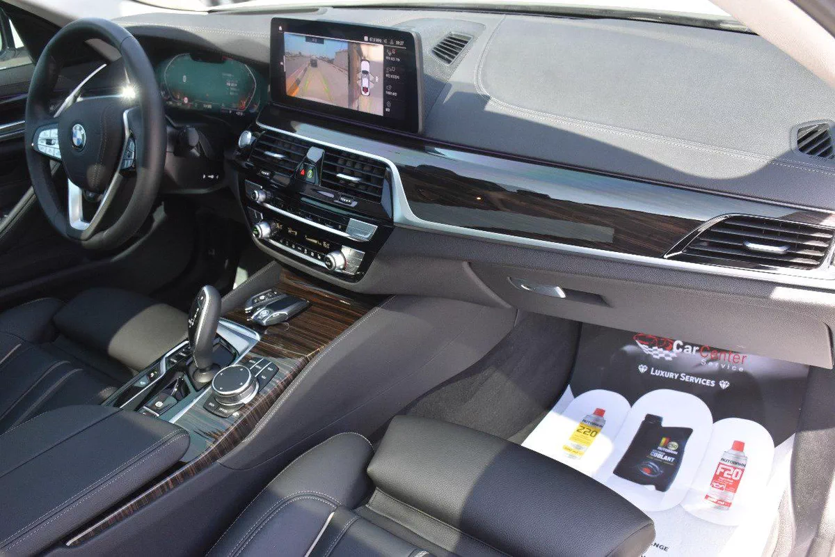 520i RWD 2023 | WHITE-12-12