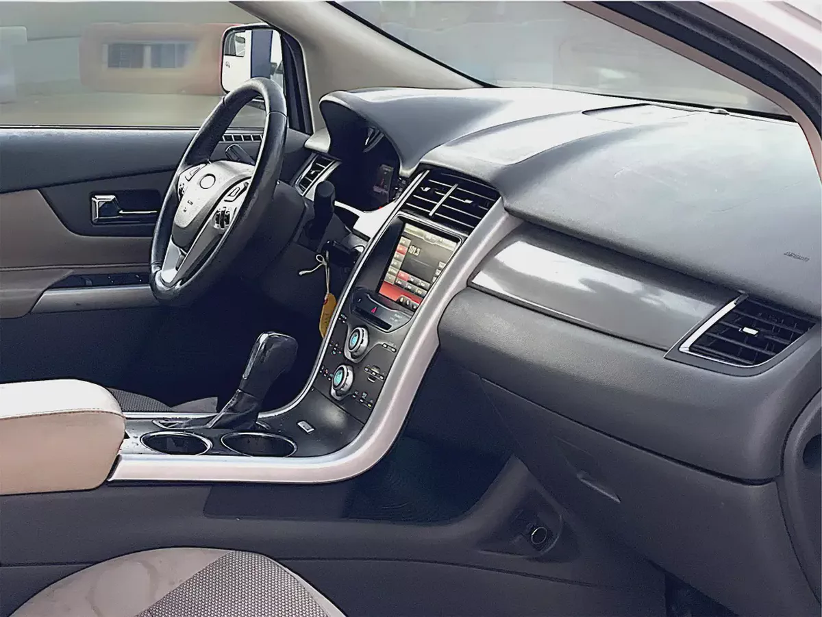 2014 Ford Edge SE - GCC Specs 3.5L V6-16-16