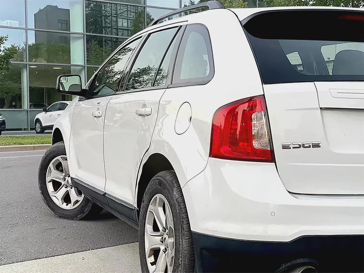 2014 Ford Edge SE - GCC Specs 3.5L V6-4-4