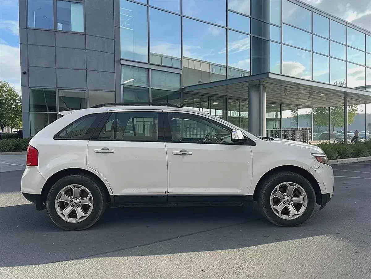 2014 Ford Edge SE - GCC Specs 3.5L V6-7-7
