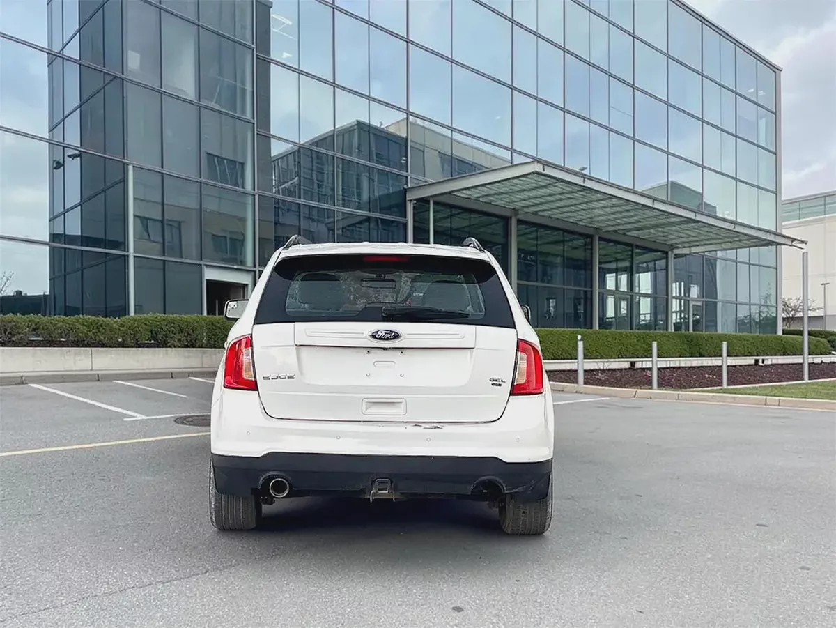 2014 Ford Edge SE - GCC Specs 3.5L V6-8-8