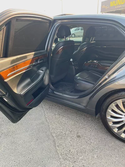 Genesis G90 Ultimate 2017 | American Specs | Pristine Condition-12
