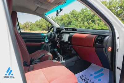 2022 Toyota Hilux GL | 2.7L Petrol | GCC Specs | 4x2-11