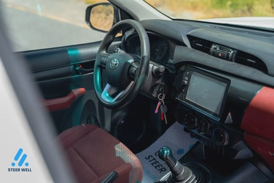 2022 Toyota Hilux GL | 2.7L Petrol | GCC Specs | 4x2-13
